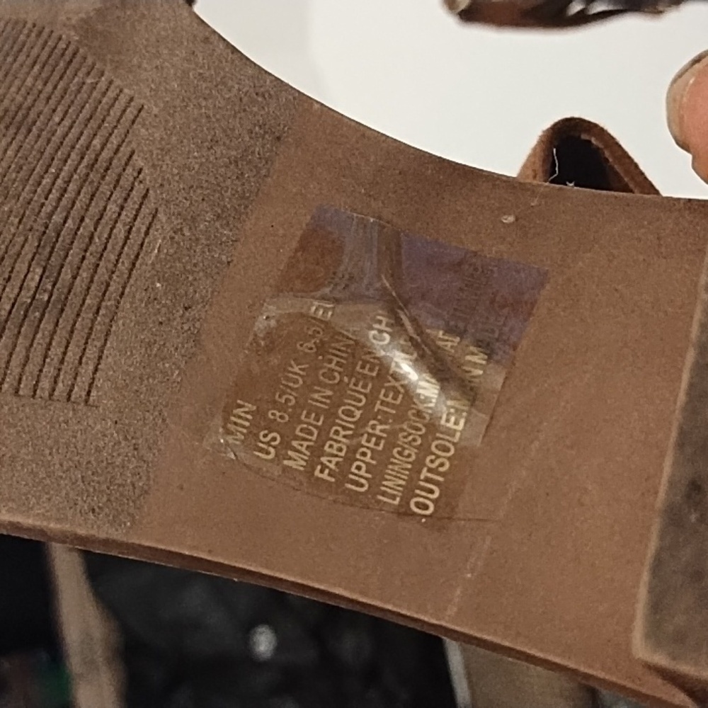 Just fab Ankle Strap Kitten Heel Strappy Block Heel Cute Low Sandal Faux Leather - Picture 7 of 9